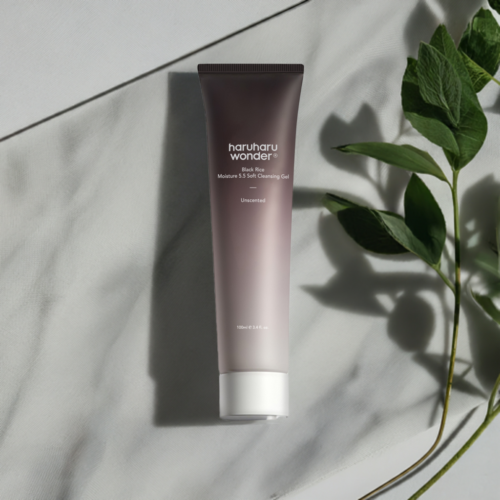 HARU HARU WONDER Black Rice Moisture 5.5 Soft Cleansing Gel